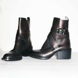JIL SANDER BLACK LEATHER BUCKLED ANKLE BOOT w/OIL SLICK FINISH